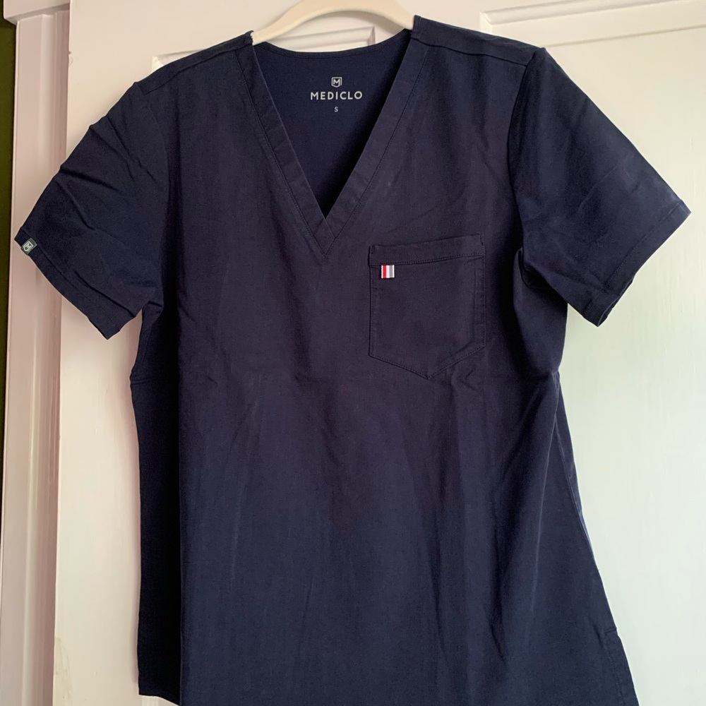 Mediclo Navy Scrub Top